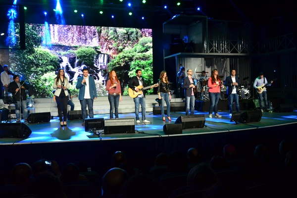 Cenacle de La Lumiere Come Alive